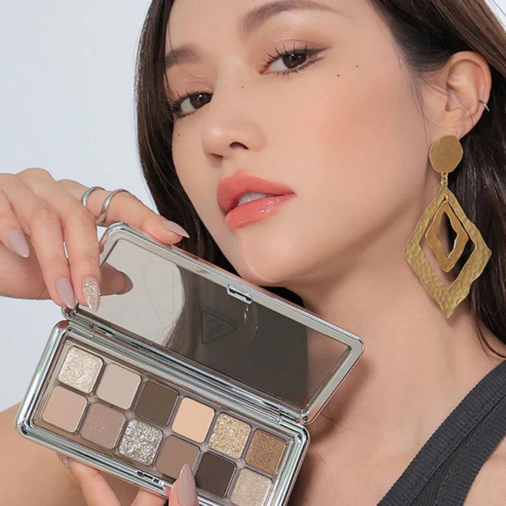 3ce raw neutrals eyeshadow palette New without box